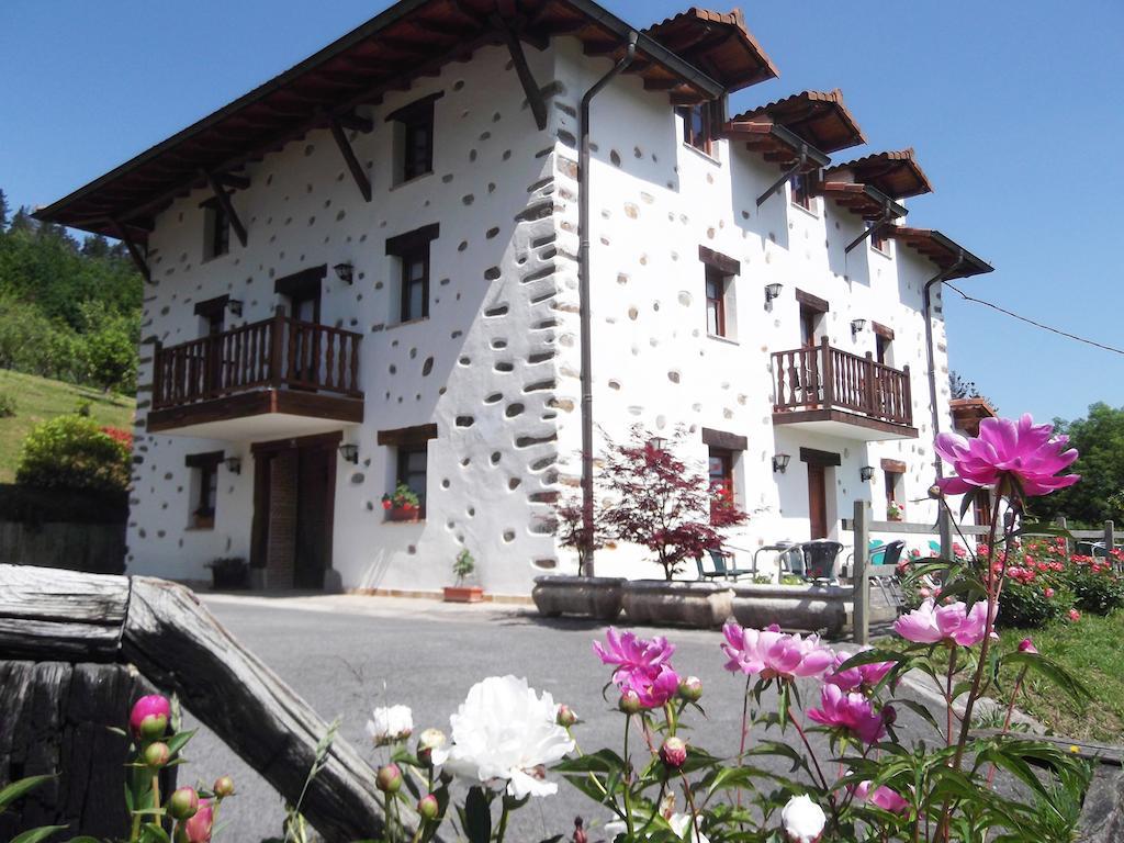 ホテル Casa Rural Madariaga Artea エクステリア 写真
